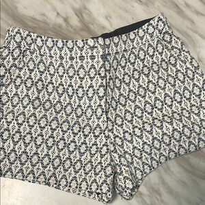 Just G brand set Stylish Black and White Patterned Women's Short set small
